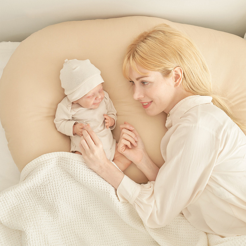 Borstvoedingskussen voor zwang - Baby Food Nestum recensie en prijs